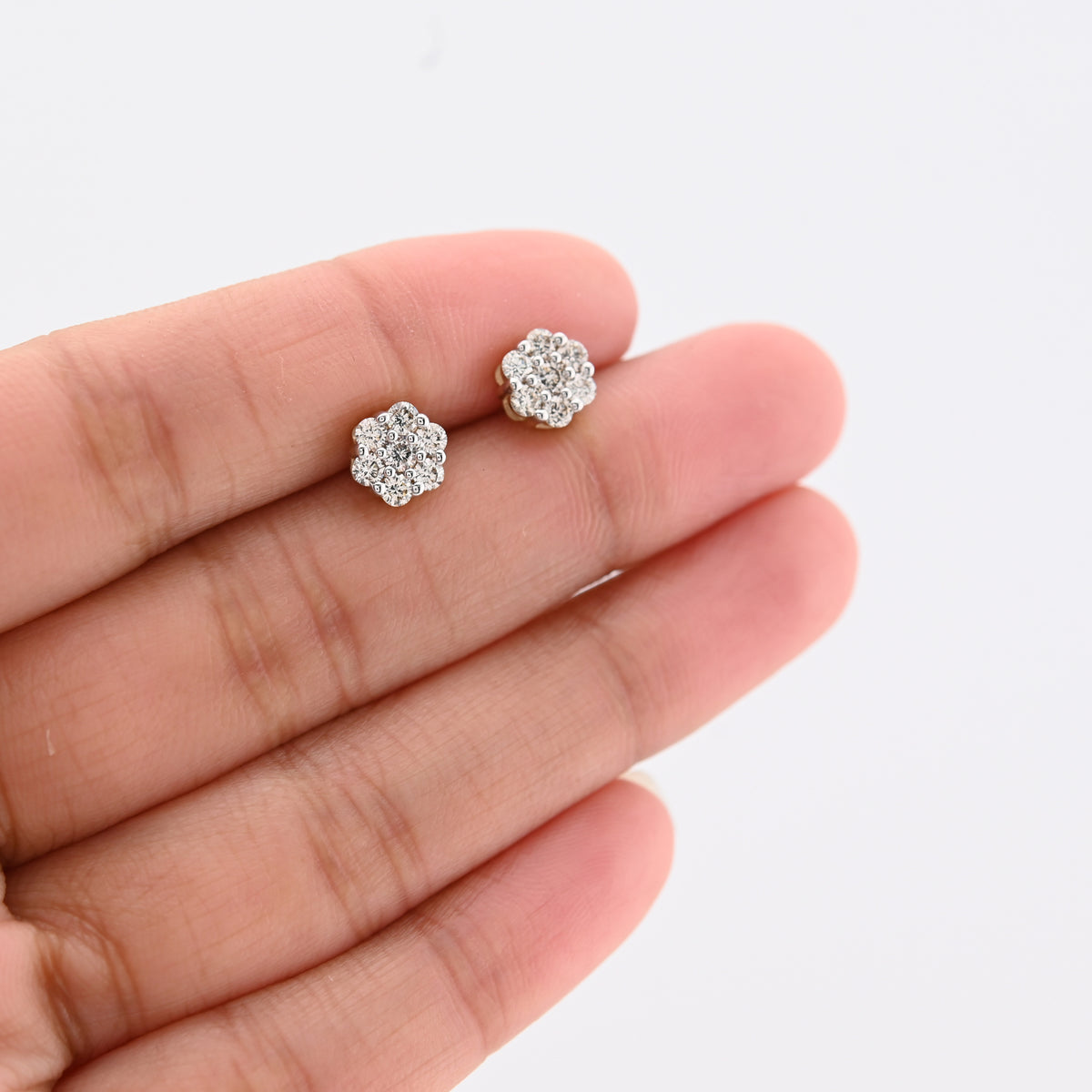 10K Yellow Gold Flower Cluster Stud 0.75CT Natural Diamond Women Men Earrings — view 5