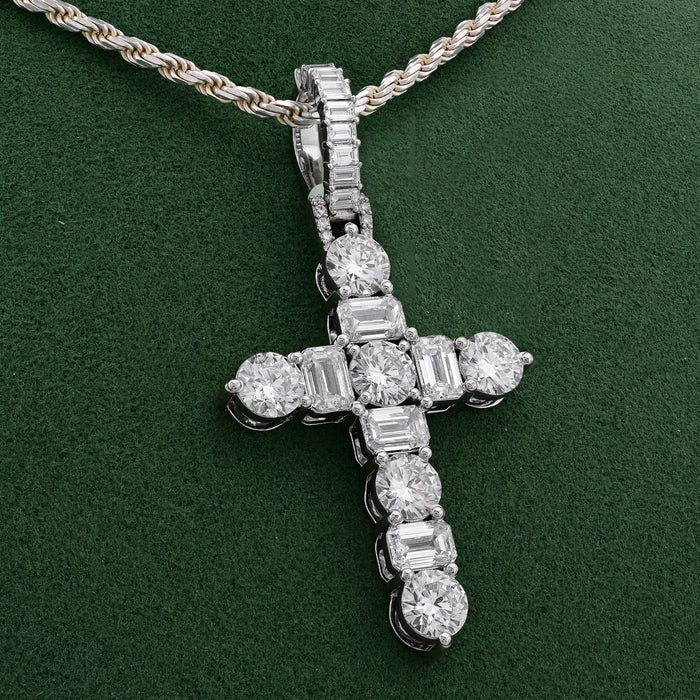 50 Pointer Cross Pendant 12.16CT Lab Diamond Round/Emerald Solitaires Charm — view 1