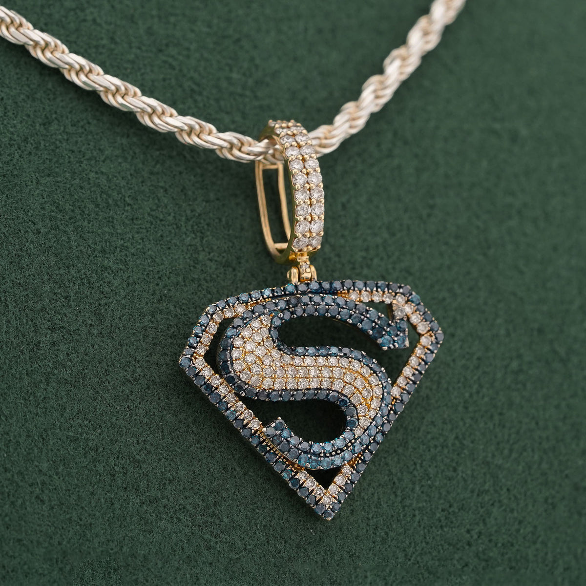 10K Yellow Gold Superman logo Natural Diamond 2CT Men Women Charm Pendant — view 5